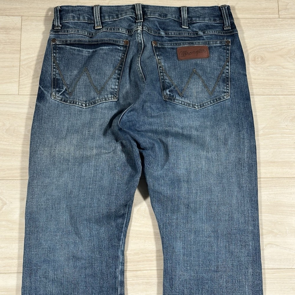 Wrangler Retro Mens 31x32 Blue Slim Straight Bootcut Cowboy Jeans 1077MWZGL - Picture 3 of 8